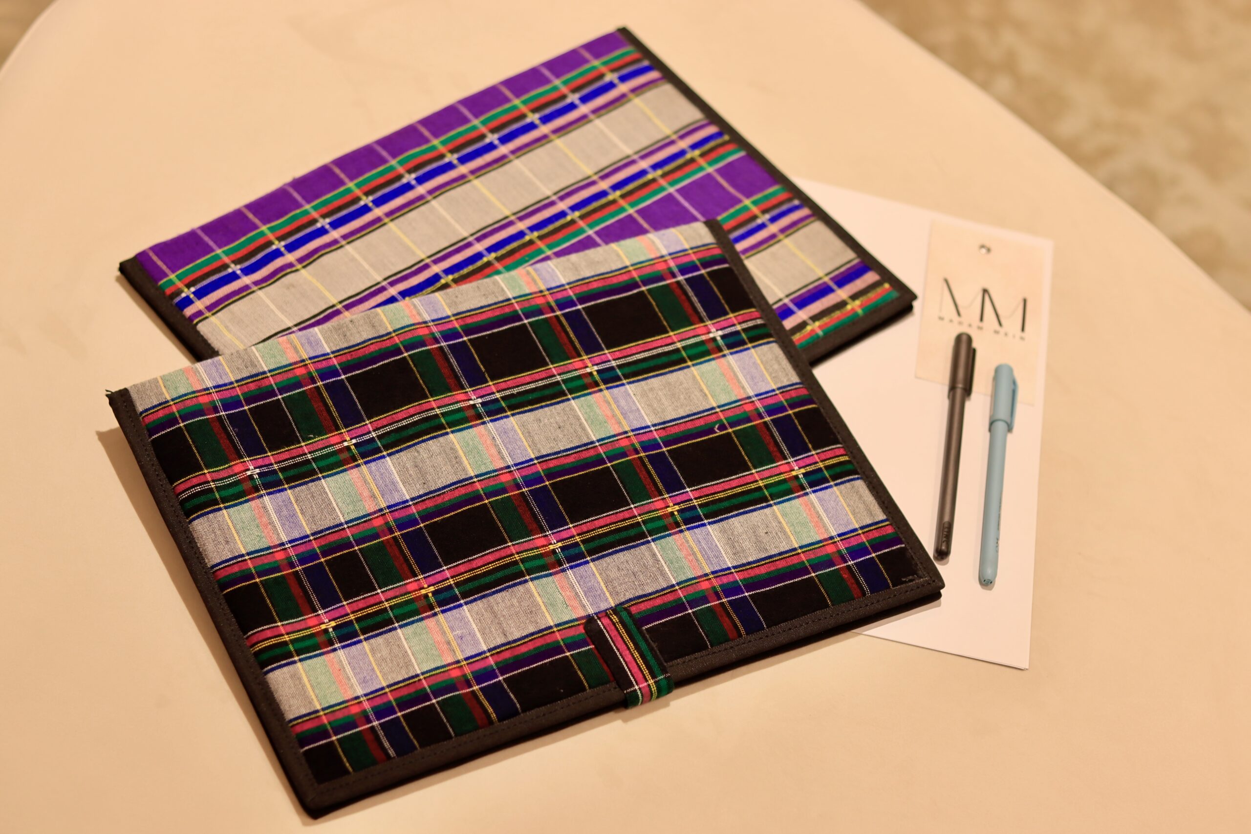 Folder - Lungi